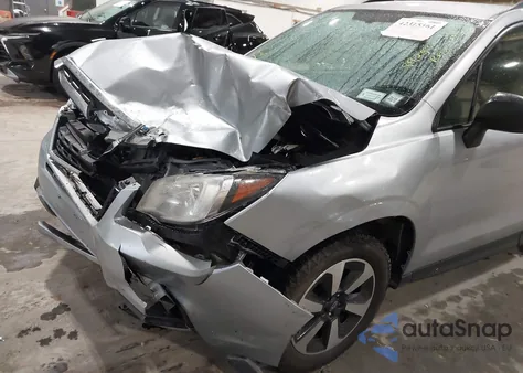 2017 Subaru Forester 2.5I z USA, uszkodzony, nr VIN JF2SJABC0HH440186